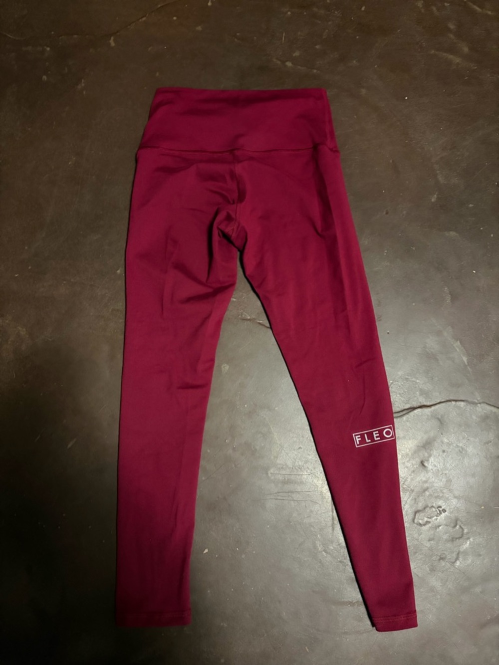 Fleo women’s Burgundy High-Rise Leggings